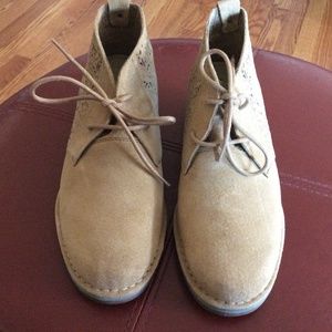 Hush Puppies Tan Suede Cyra Moyen Booties  SZ 9.5